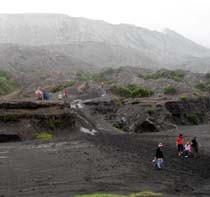 Imlek, Bromo Hujan, Wisatawan Gagal Nikmati Sunrise