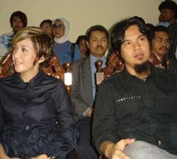 Dhani Bukan Malaikat