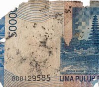 Ada Duit Rusak di ATM Mandiri