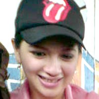 Angel Karamoy Bagi-bagi Sembako Valentine