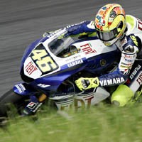 Rossi Butuh Waktu Adaptasi Ban 