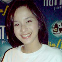 Kirana Larasati Terjungkir Dari Becak