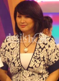 Titi DJ Grogi Ditonton Suami