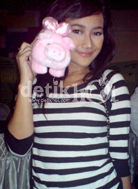 Ratu Felisha Nikahi Bule Akhir 2008 Ratu Felisha Nikahi Bule Akhir 2008