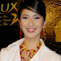 Novita Angie Balas Dendam Pada Keluarga