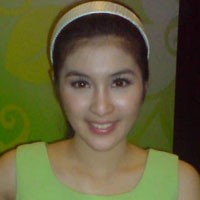 Sandra Dewi Sering Belajar di Atas Pohon