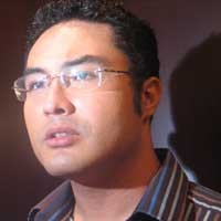 Surya Saputra Bingung Poligami