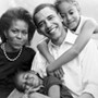 Nama Tengah Diserang, Obama Sangkal Memiliki Identitas Islam