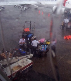 Bagasi Air Asia Basah Kuyup 