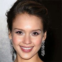 Jessica Alba Ketagihan Sandwich Ham dan Keju
