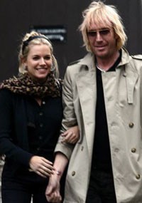 Lupakan Jude Law, Sienna Miller Mantap Menikah
