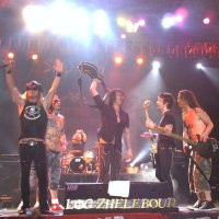 Meski Becek, Skid Row Ajak Bernostalgia