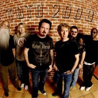 Toto Minta Maaf di Konser Surabaya
