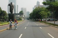 Jangan Hanya Sekedar Menutup Sudirman-Thamrin