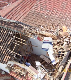 Pesawat Jatuh dalam Gambar