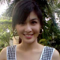 Sandra Dewi Parno Lihat Darah