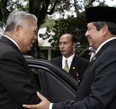 RI Siap Bantu Damaikan Konflik Thailand Selatan