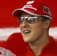 Schumi Finis Keempat Debutnya di Motor