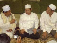 Kyai Berdoa Hancurkan Sigid