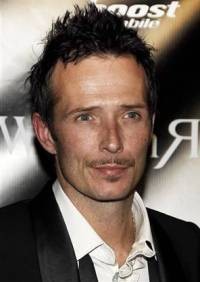 Slash Ditinggal Scott Weiland