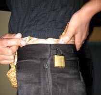 Walikota Batu Tak Tahu Rencana Celana Pemijat Bergembok