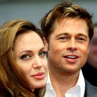 Brad Pitt Dipaksa Nikahi Angelina Jolie