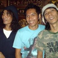 Slank Nggak Setuju Lagunya Dibilang Karma