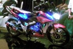 Mobil dan Motor Laku Keras