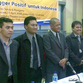 Roy Suryo Sesalkan Hanya Sedikit Blogger Vokal Datang Berdialog