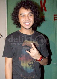 Giring Nidji: Goyangan Kita Beda dengan Dewi Persik