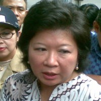 Semangat Diwawancara, Mari Pangestu Kejeblos Lubang
