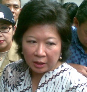 Semangat Diwawancara, Mari Pangestu Kejeblos Lubang