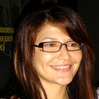 Tamara Bleszynski Tak Lagi Vakum