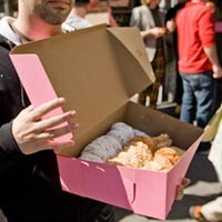 Donat Lezat Redam Protes Video Online