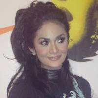 Krisdayanti Jadi Gadis Marathon