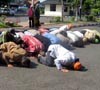 Tuntutan Disetujui, Pensiunan PT KA Sujud Syukur