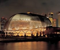 Esplanade, si Pemecah Garis