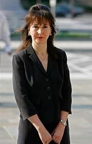 Mami DC Madam Gantung Diri