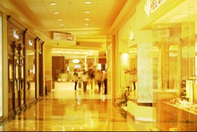 Pengurangan Jam Buka Mal Harus Jelas dan Ada Hukumannya