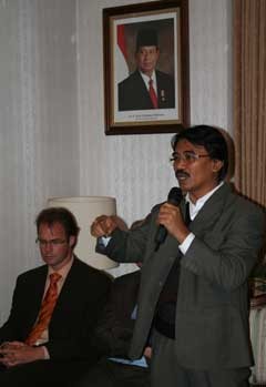 Ke Belanda Lebih Cinta Tanah Air