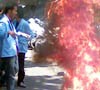 Bakar Ban, Tolak BBM Naik
