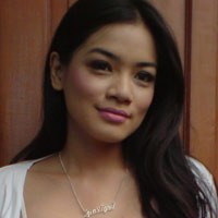 Titi Kamal Merasa Cantik di Depan Cermin