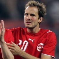 Kuhn Berjudi dengan Mueller
