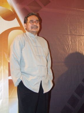 Slamet Rahardjo Tolak Tangisi Sophan Sophiaan