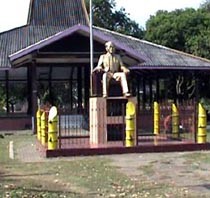 Museum dr Soetomo di Nganjuk Terabaikan