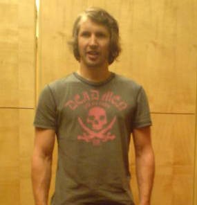James Blunt Tolak Tanda Tangan untuk Fans