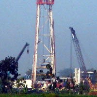 Minyak Akhirnya Tembus US$ 130