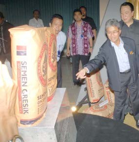 Semen Gresik Didorong Beli Semen Kupang dan Semen Baturaja