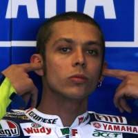Rossi Menyesal Tak Pindah ke F1