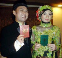 Menikah, Ronal Extravaganza Berat Ucap Ijab Qabul 